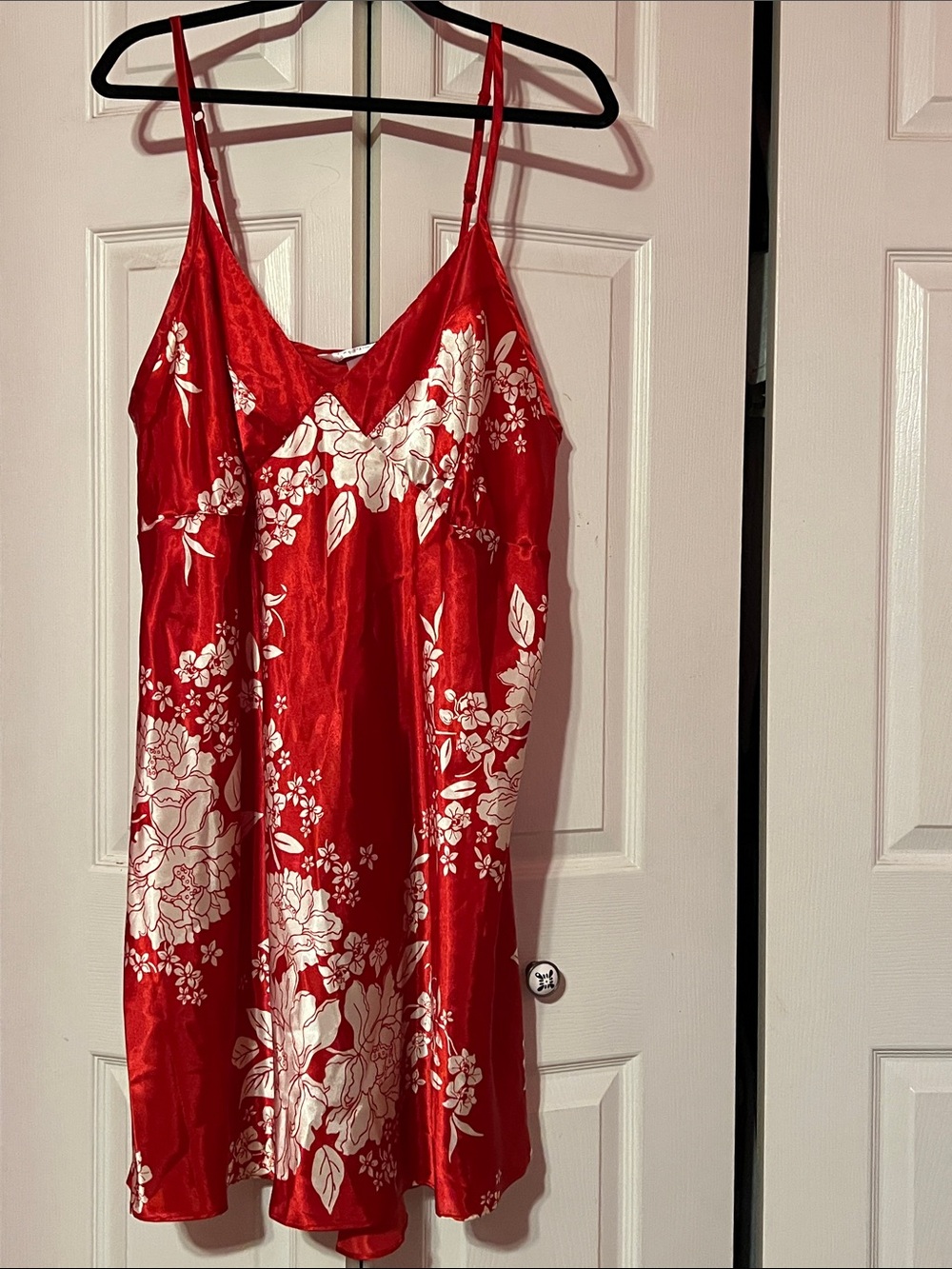 Cacique Red and White Floral Satin Chemise Adjustable Straps Size 2X